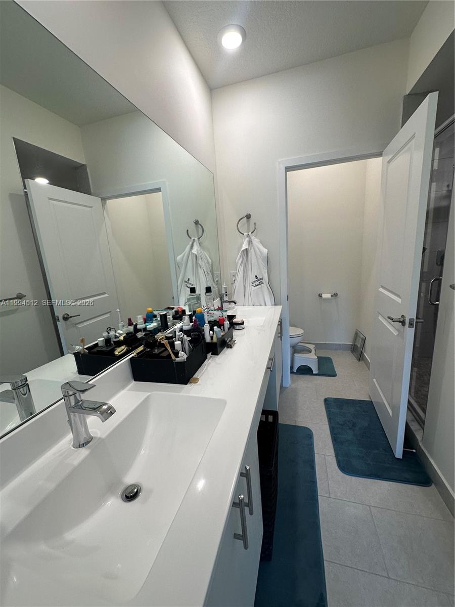 DOWNTOWN DORAL SOUTH PHAS - Residential