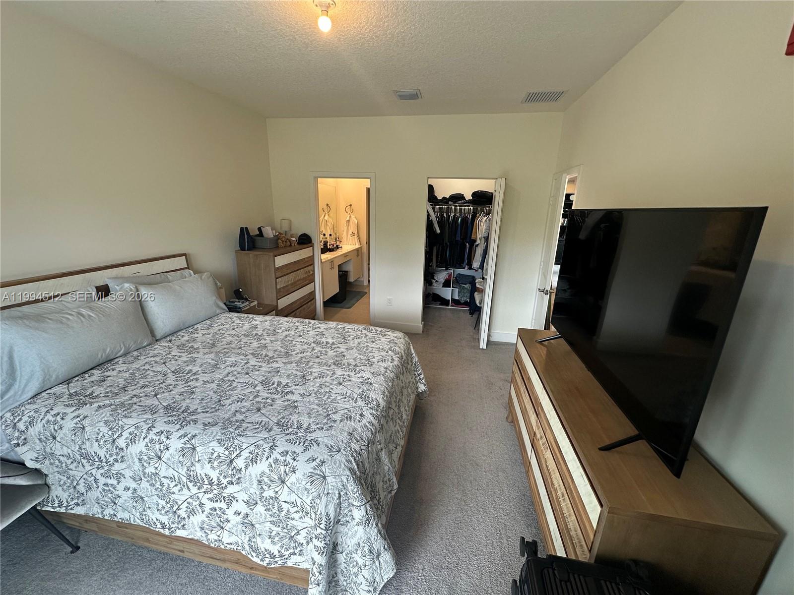 DOWNTOWN DORAL SOUTH PHAS - Residential