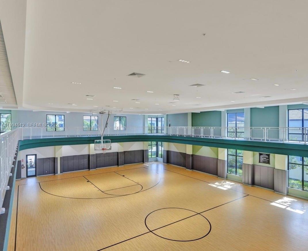 DOWNTOWN DORAL SOUTH PHAS - Residential