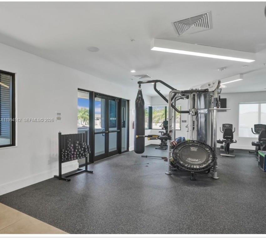 DOWNTOWN DORAL SOUTH PHAS - Residential