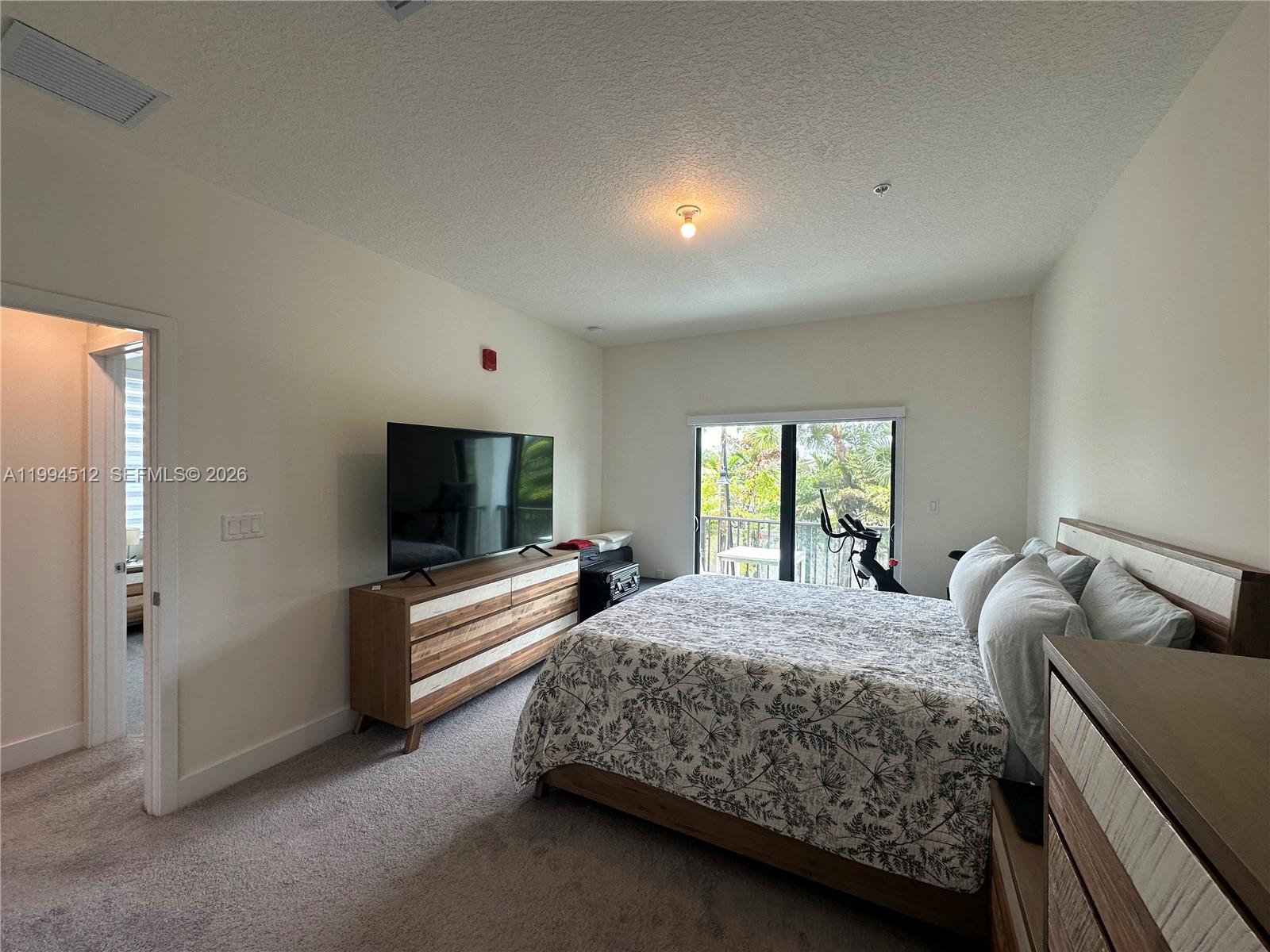 DOWNTOWN DORAL SOUTH PHAS - Residential