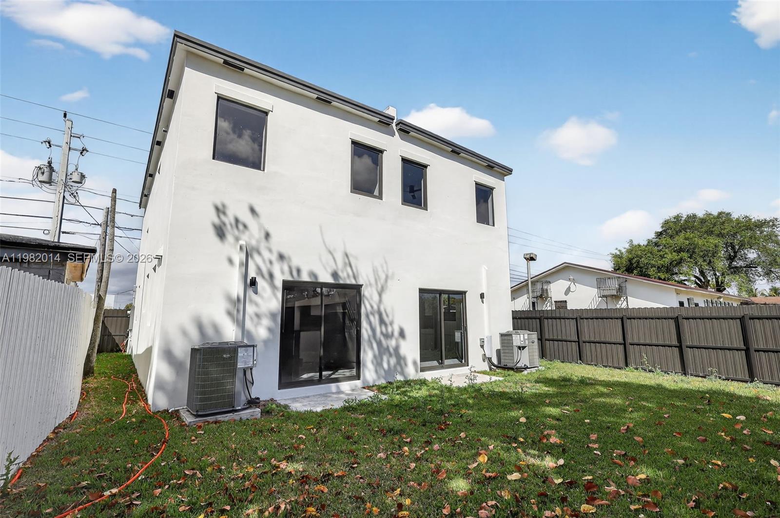 LAURAVILLE GARDENS - Residential