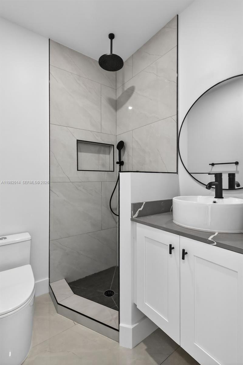 LAURAVILLE GARDENS - Residential