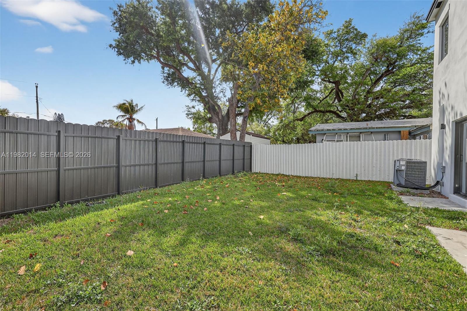 LAURAVILLE GARDENS - Residential