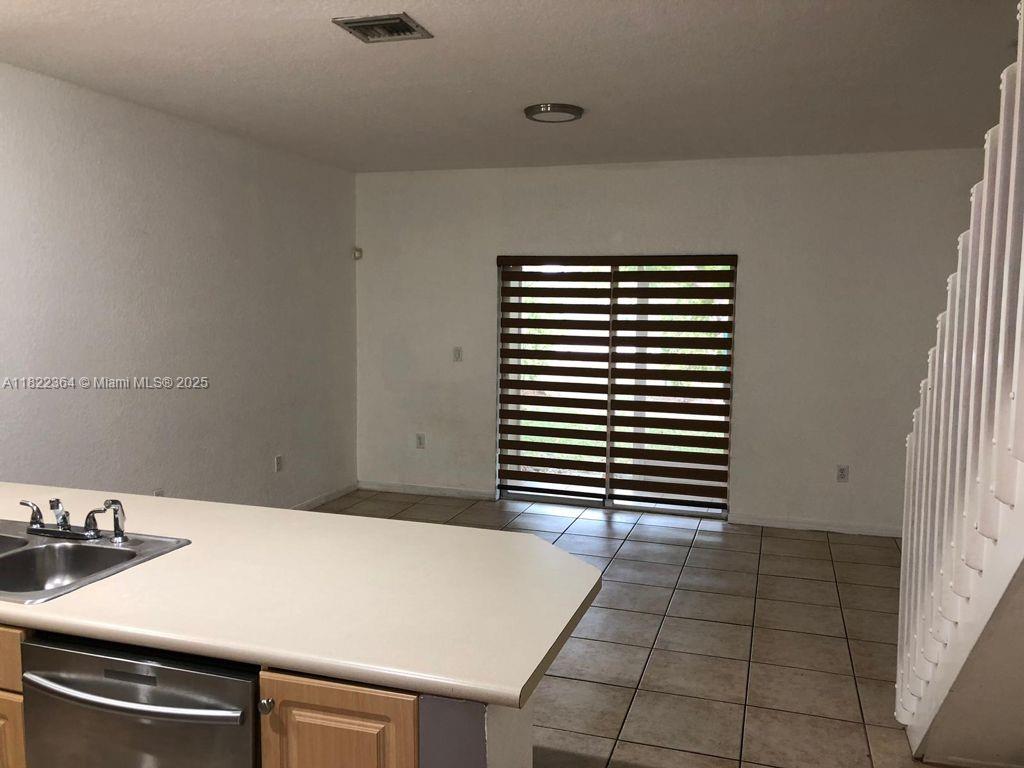 LAS BRISAS AT DORAL CONDO - Residential Lease