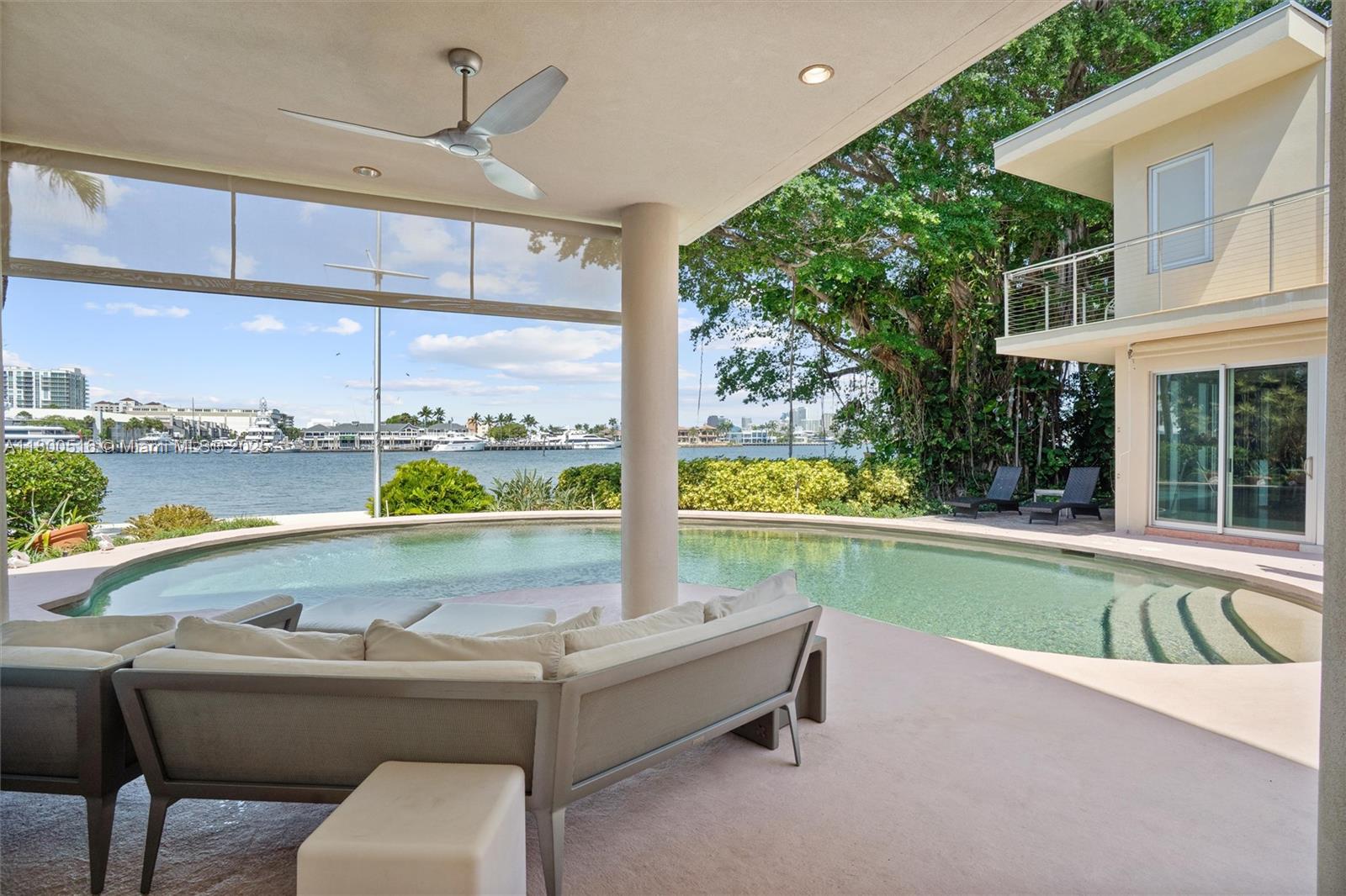 HARBOR BEACH - Residential