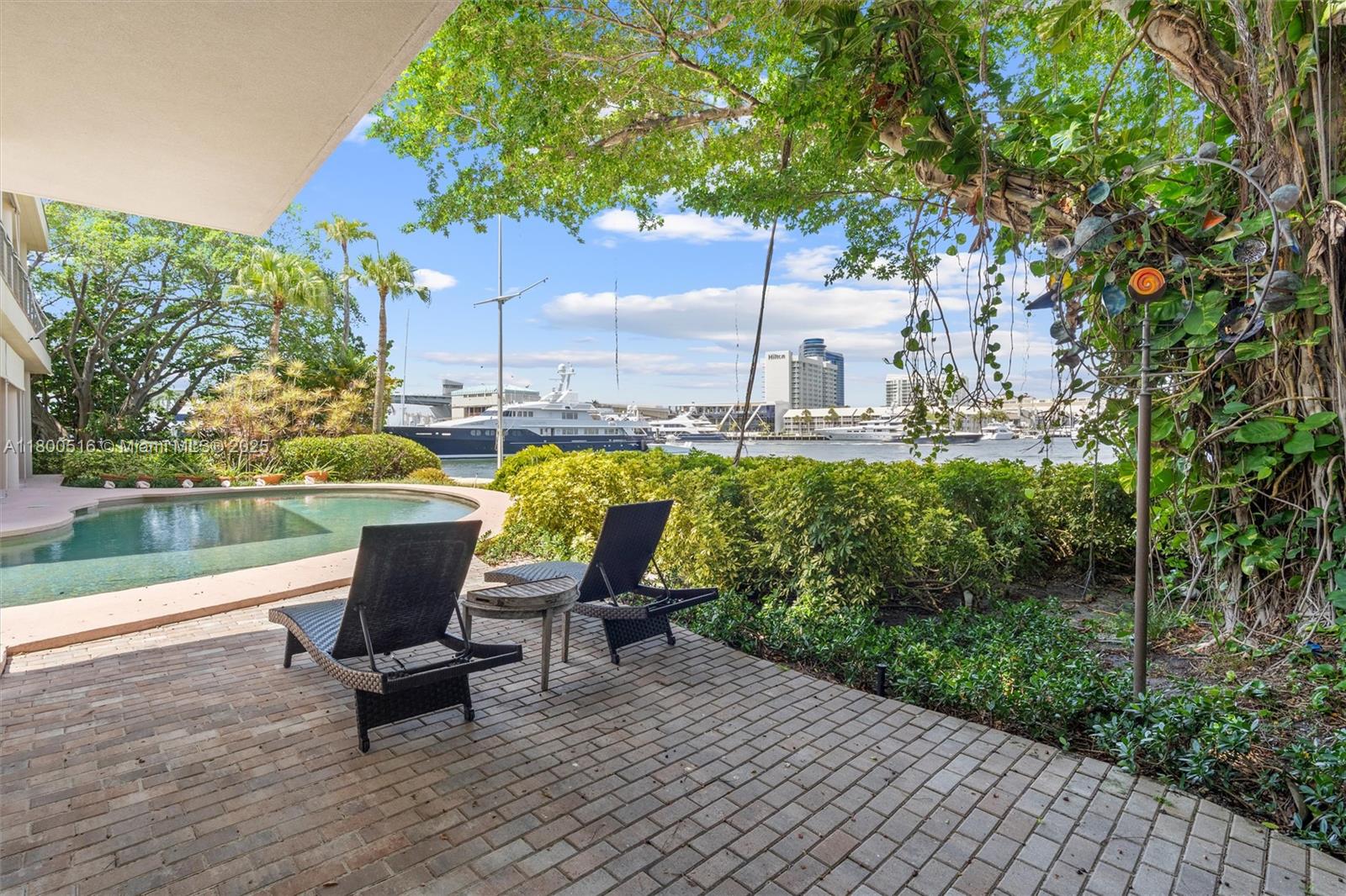 HARBOR BEACH - Residential