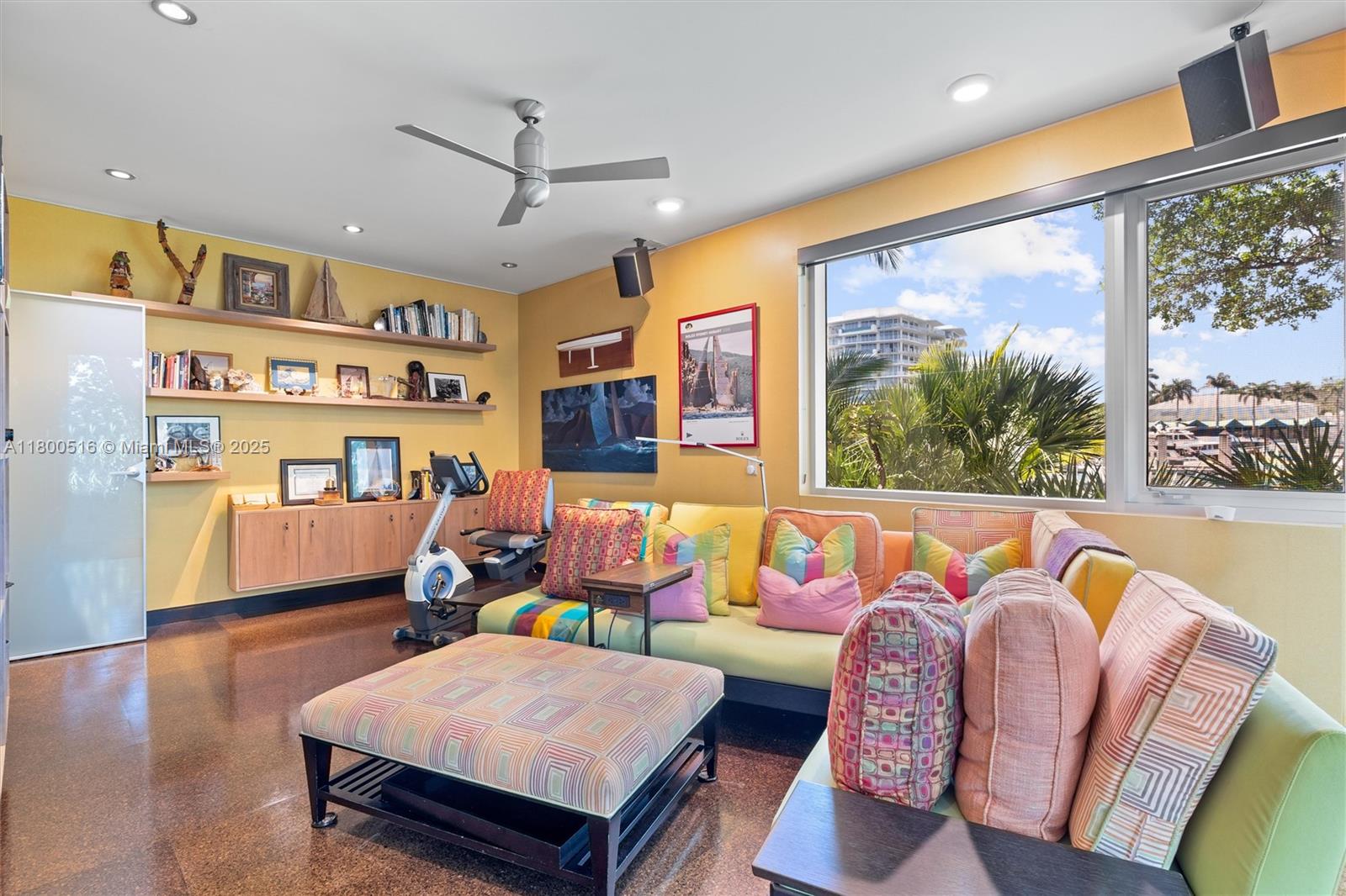 HARBOR BEACH - Residential