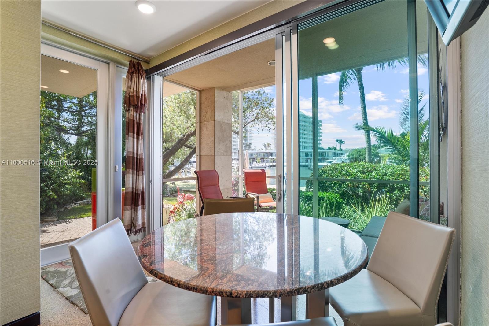 HARBOR BEACH - Residential