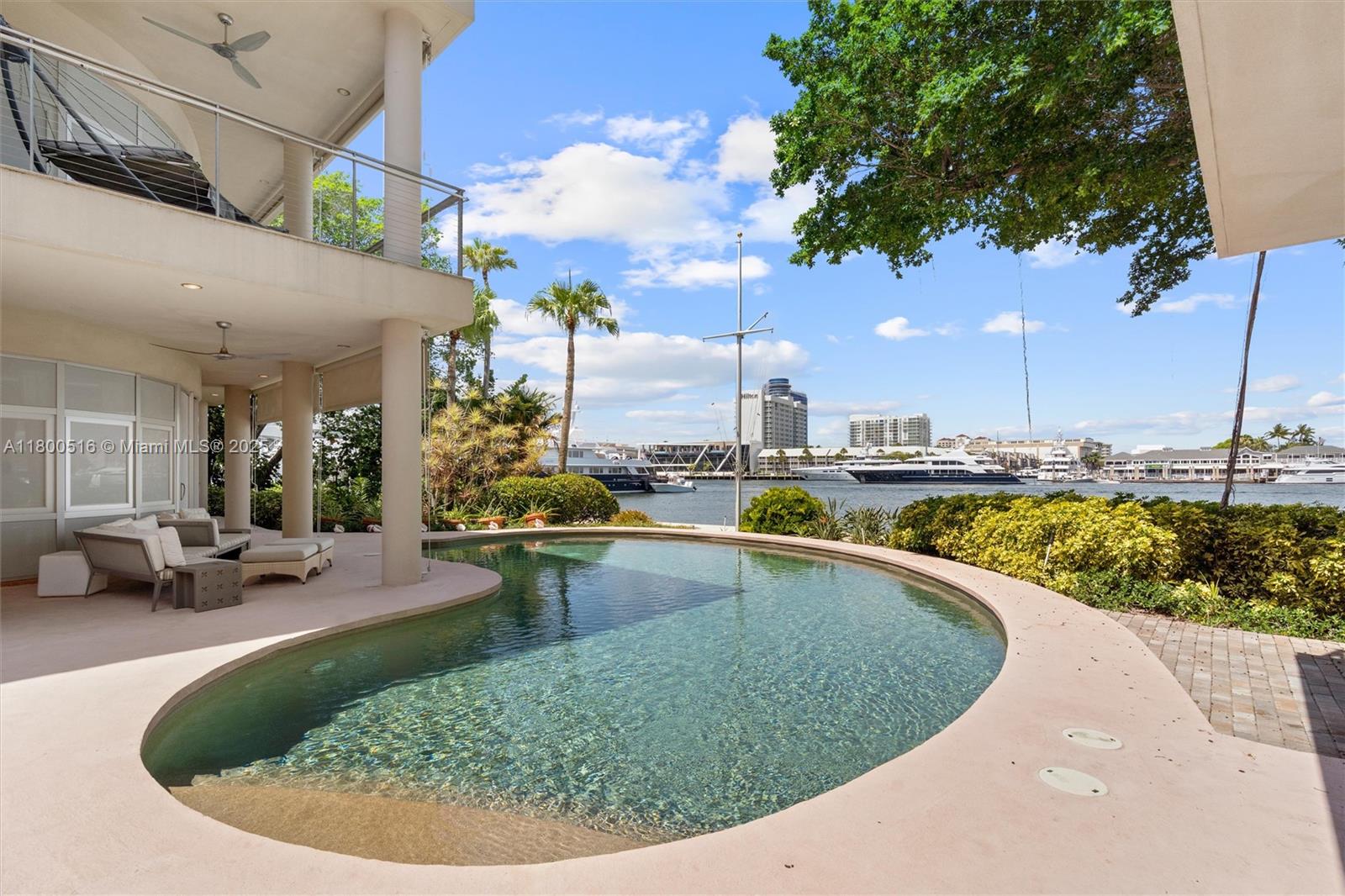 HARBOR BEACH - Residential