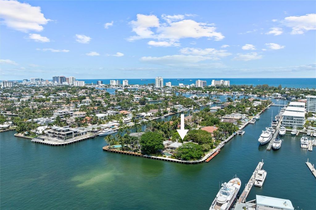 Photo of 2500 Mercedes Dr, Fort Lauderdale, FL 33316 (MLS # A11800516)