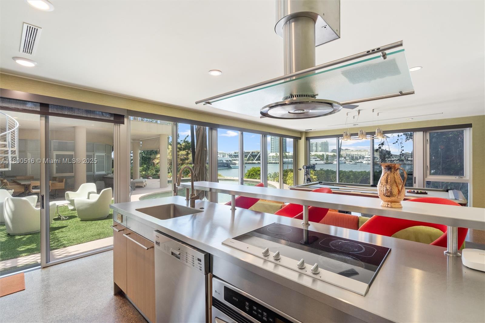 HARBOR BEACH - Residential
