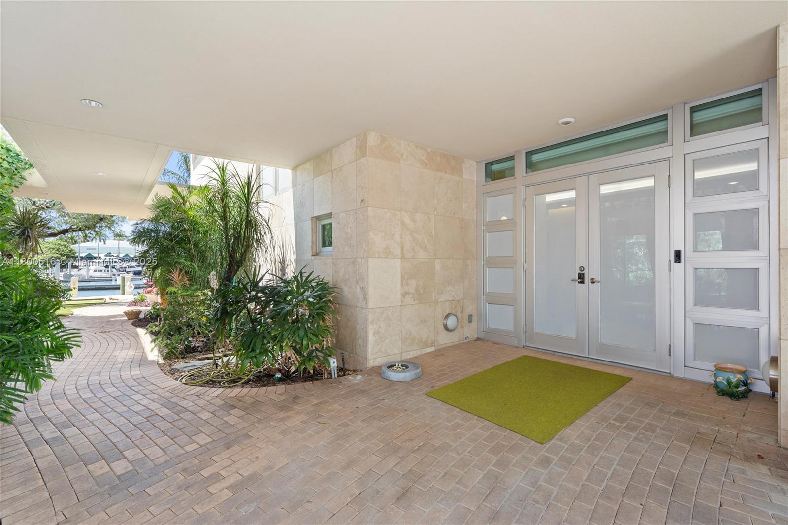 HARBOR BEACH - Residential
