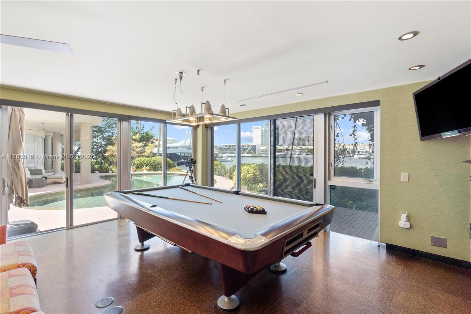 HARBOR BEACH - Residential