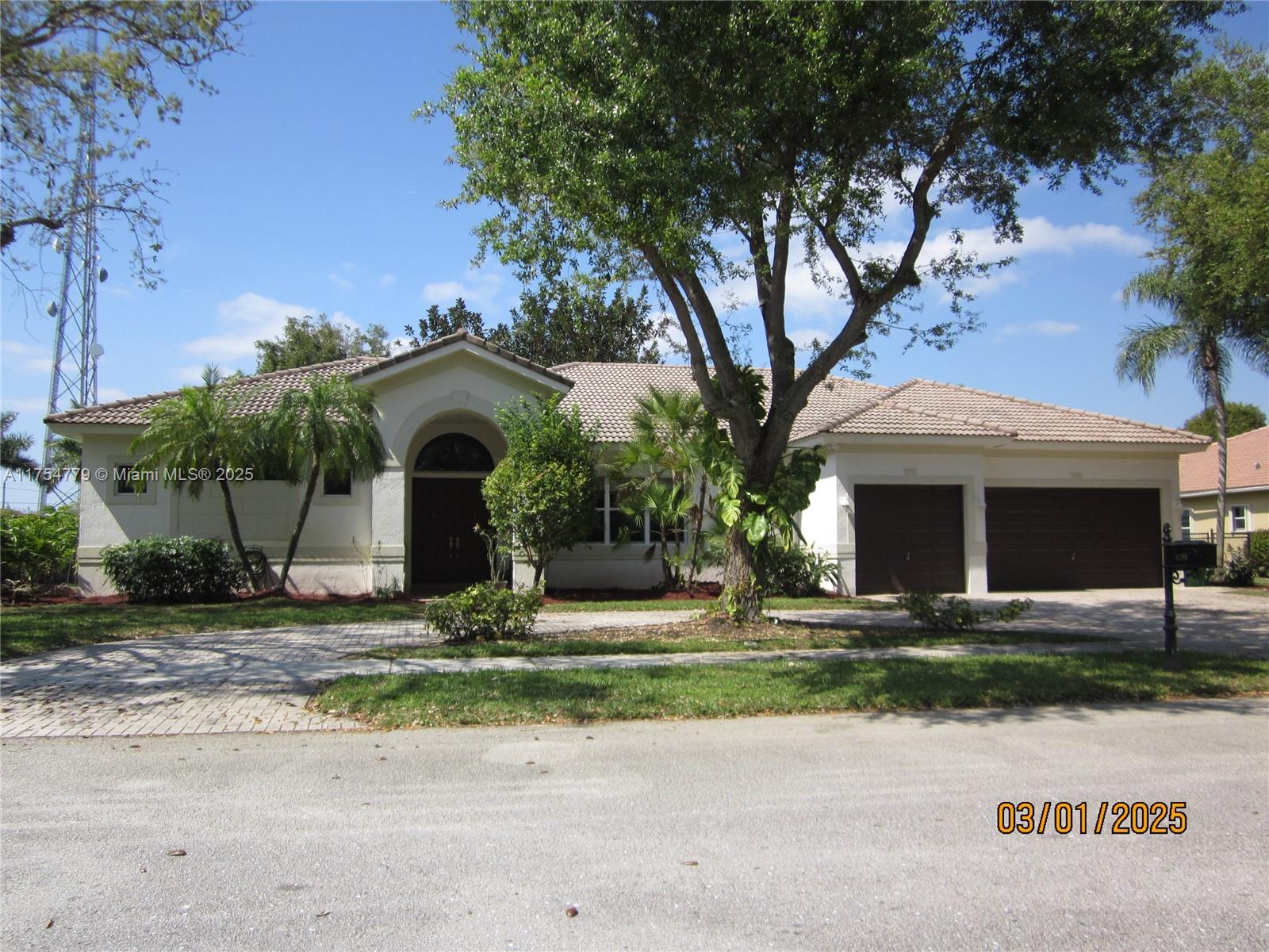 Address Not Disclosed, Davie, Broward County, Florida - 4 Bedrooms  
3 Bathrooms - 