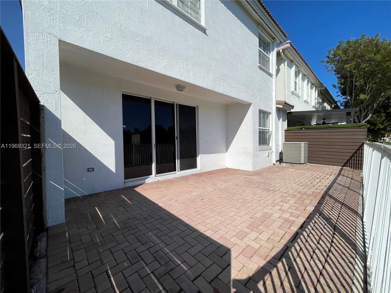 Islands/Doral - Residential Lease