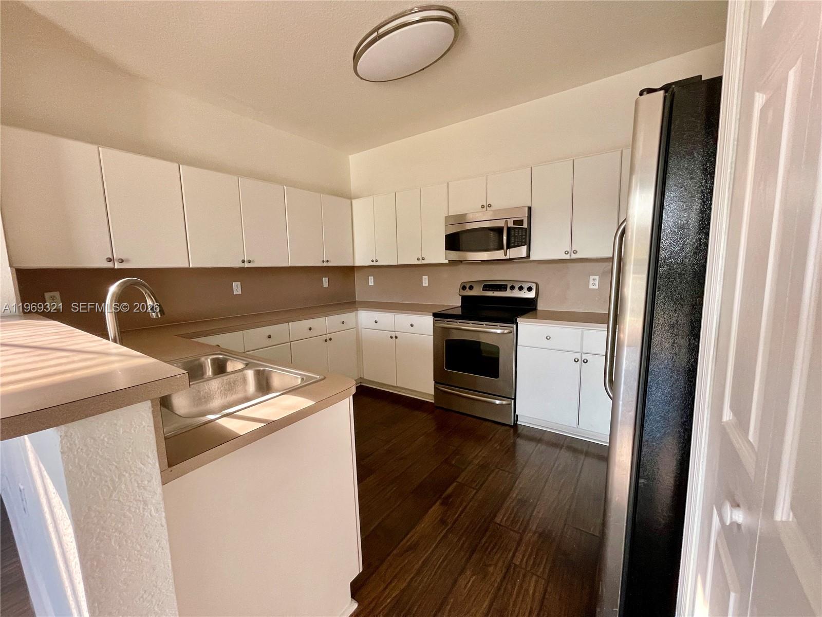 Islands/Doral - Residential Lease