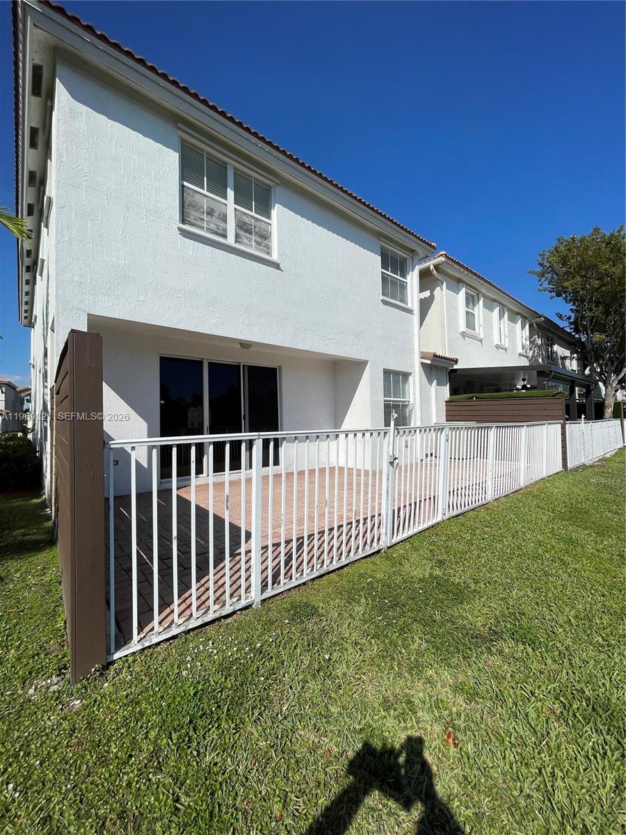 Islands/Doral - Residential Lease