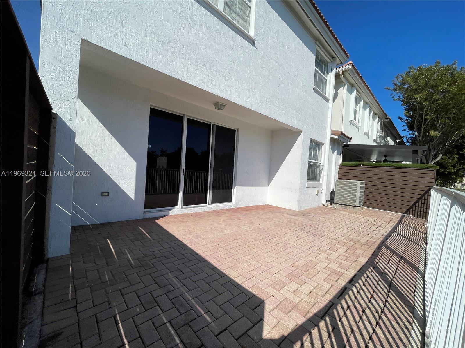 Islands/Doral - Residential Lease