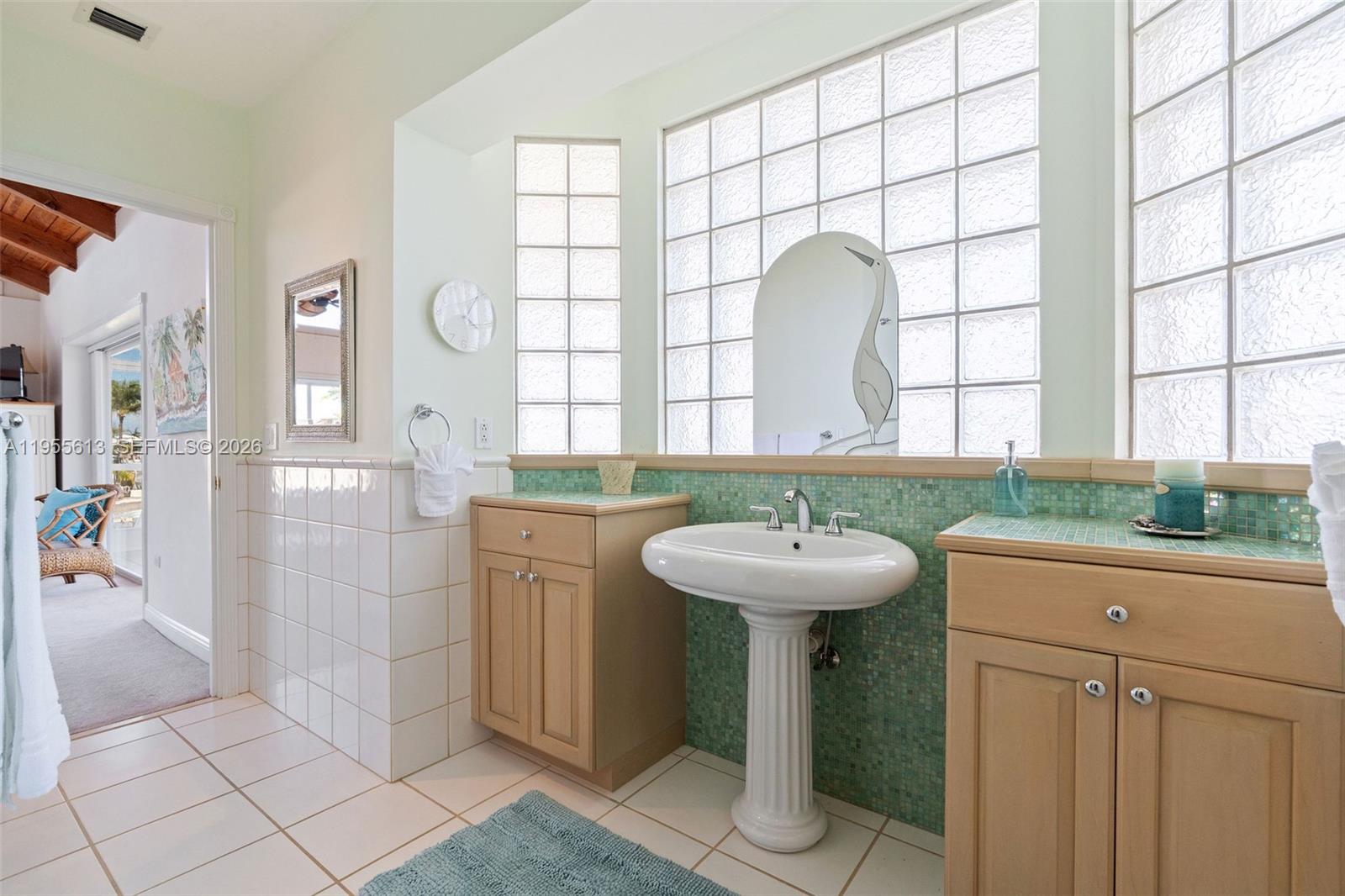 PORT ANTIGUA PLAT NO 2 - Residential