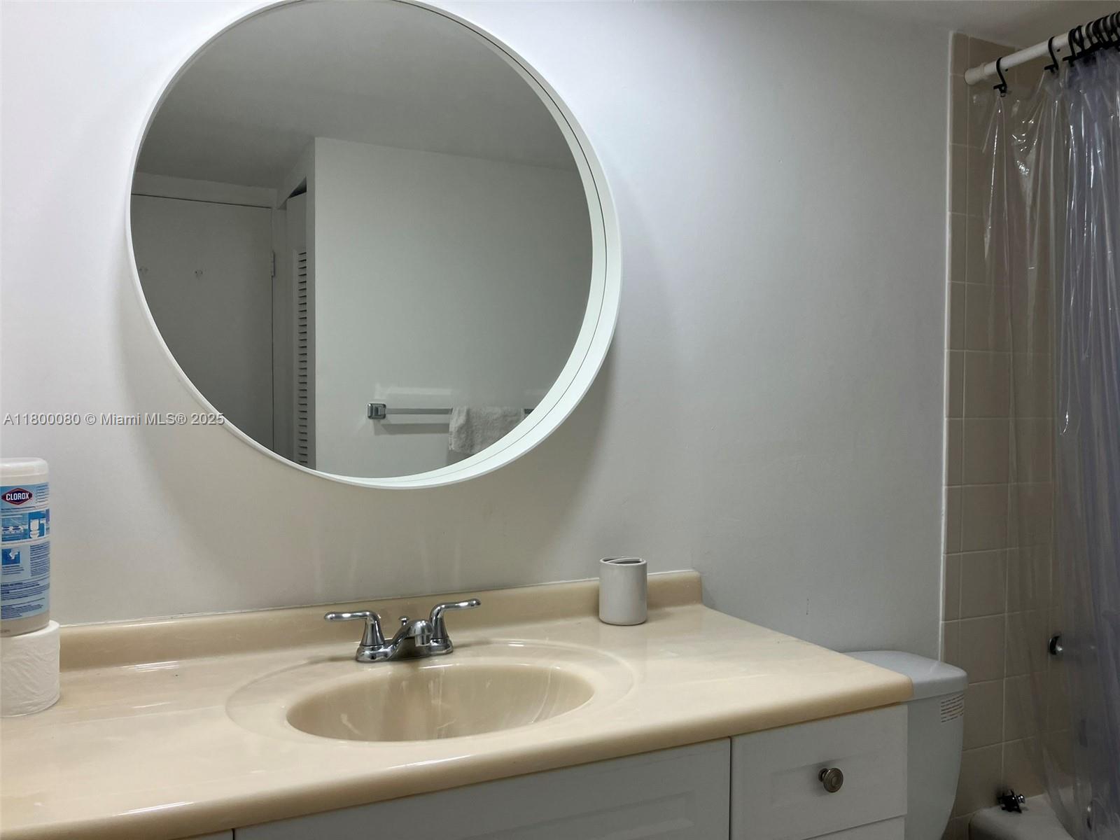 SPANISH TRACE CONDO - Residential Lease