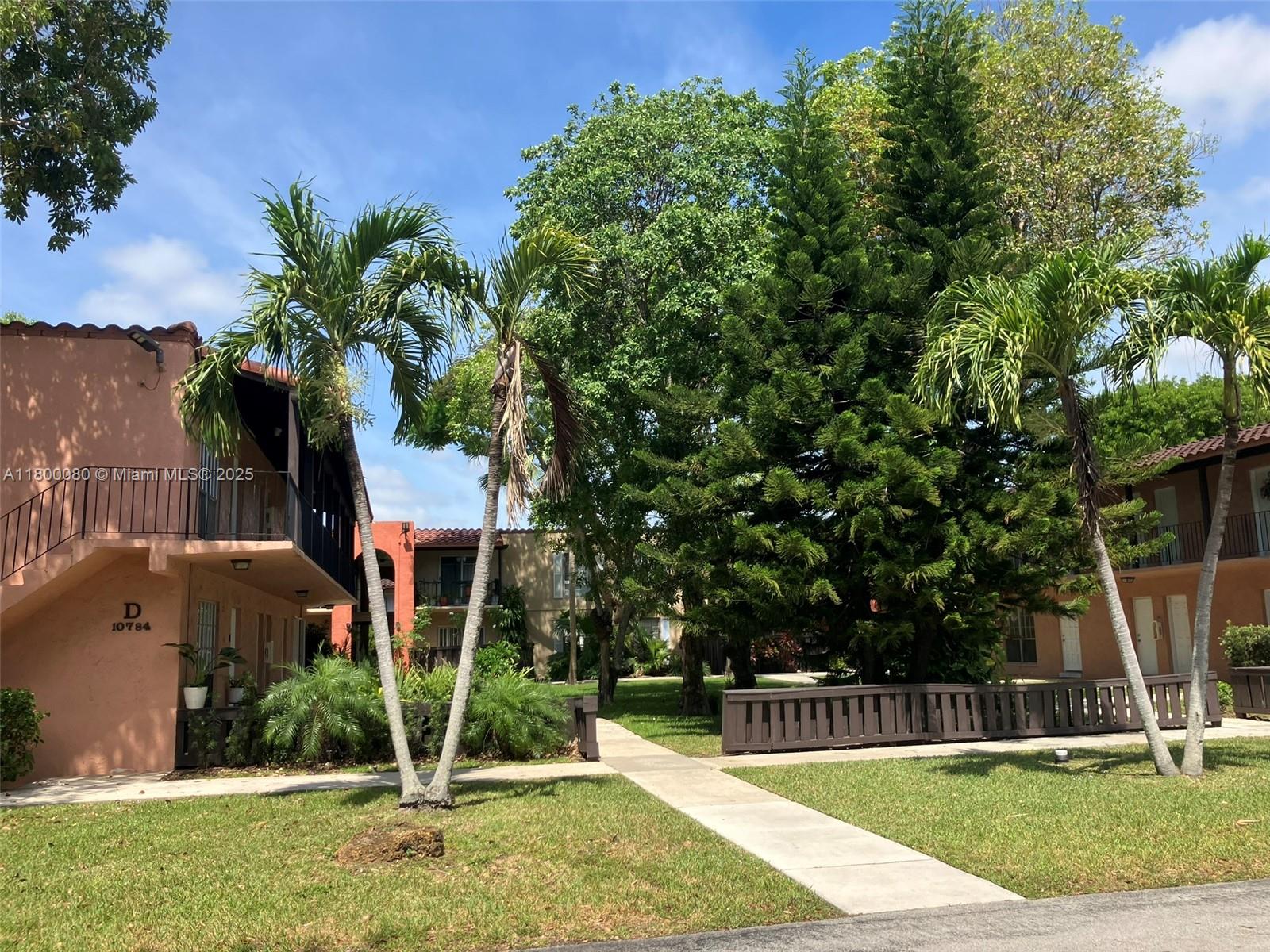 SPANISH TRACE CONDO - Residential Lease