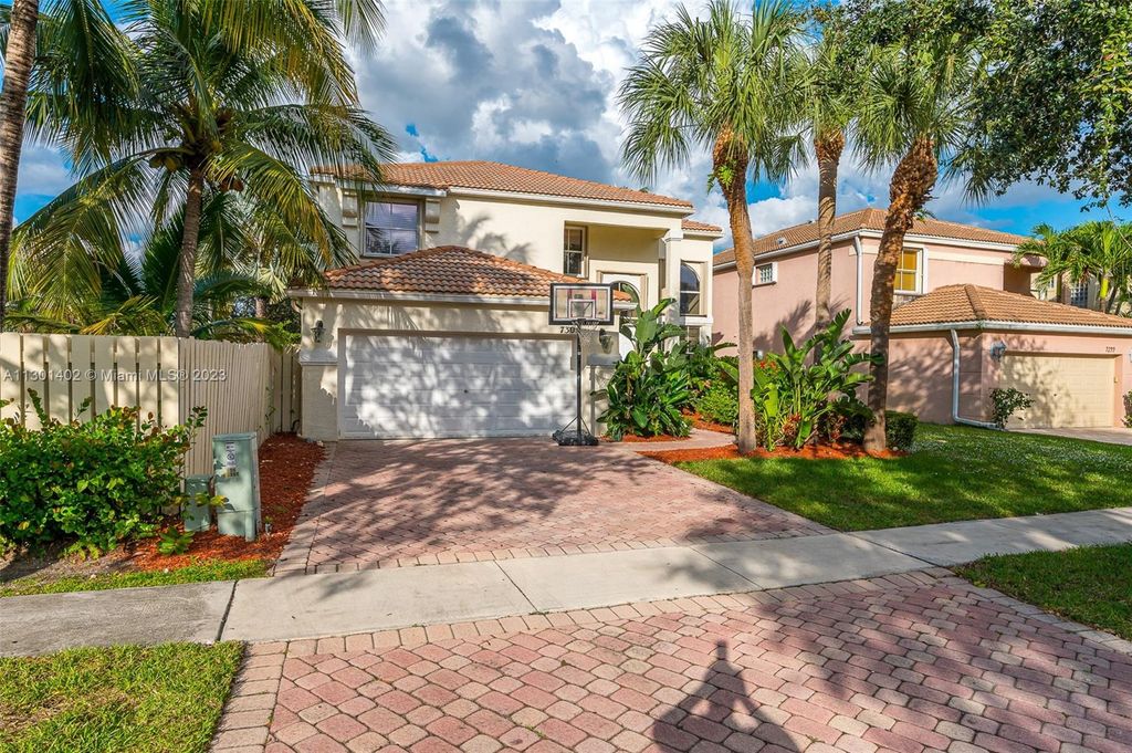 Photo of 7305 Copperfield Cir, Lake Worth, FL 33467 (MLS # A11301402)