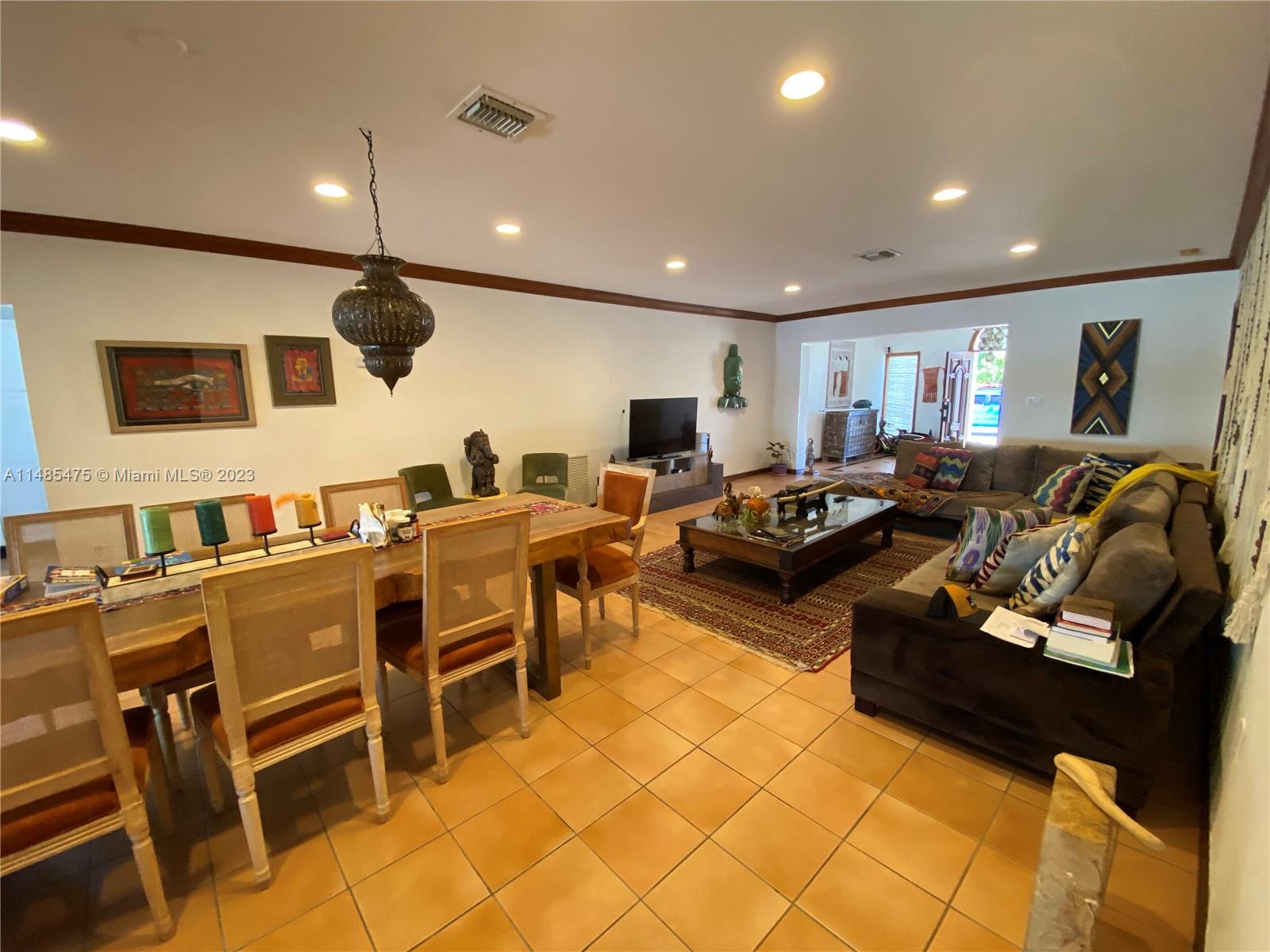 BISCAYNE BEACH-2ND ADDN - Residential