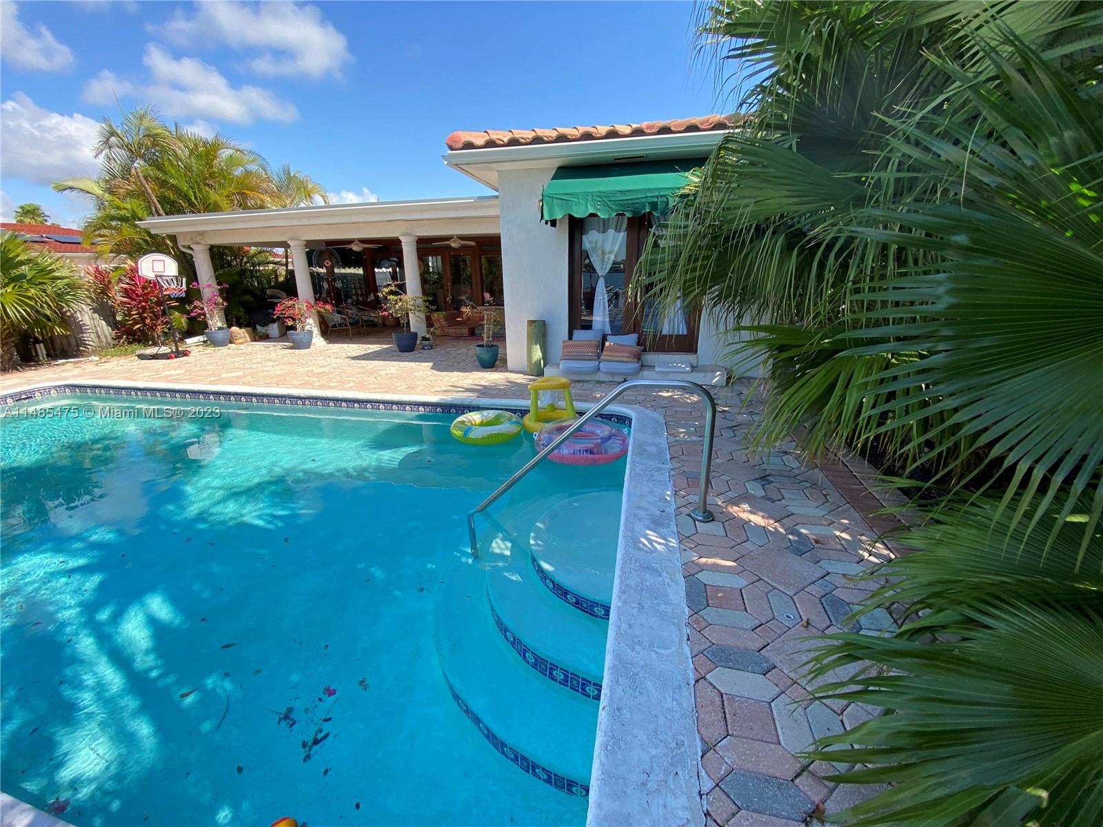 BISCAYNE BEACH-2ND ADDN - Residential