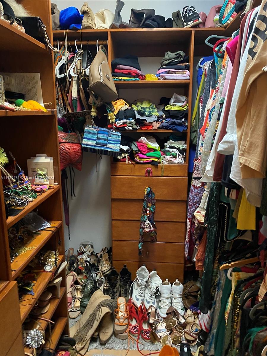 BISCAYNE BEACH-2ND ADDN - Residential