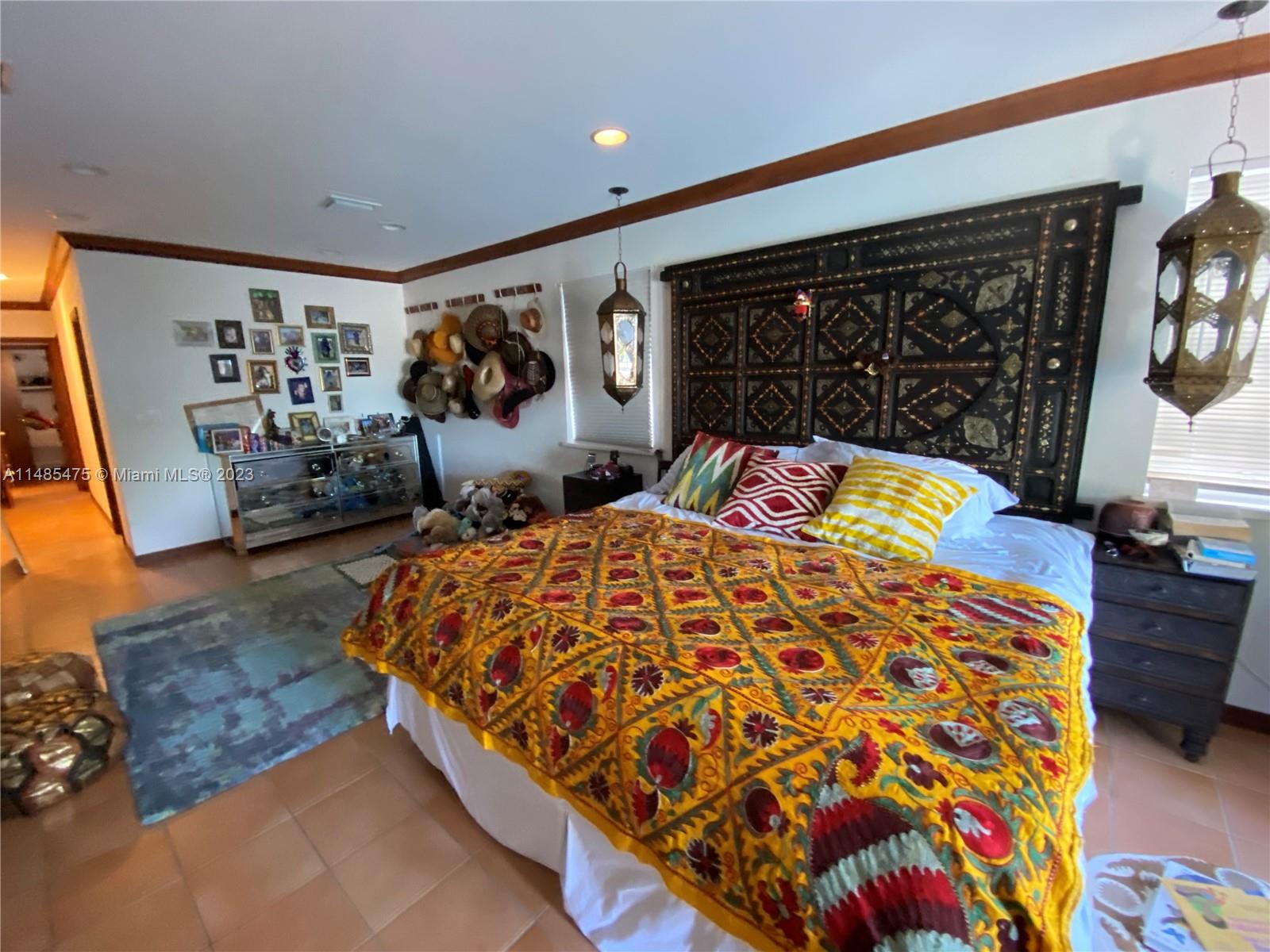 BISCAYNE BEACH-2ND ADDN - Residential