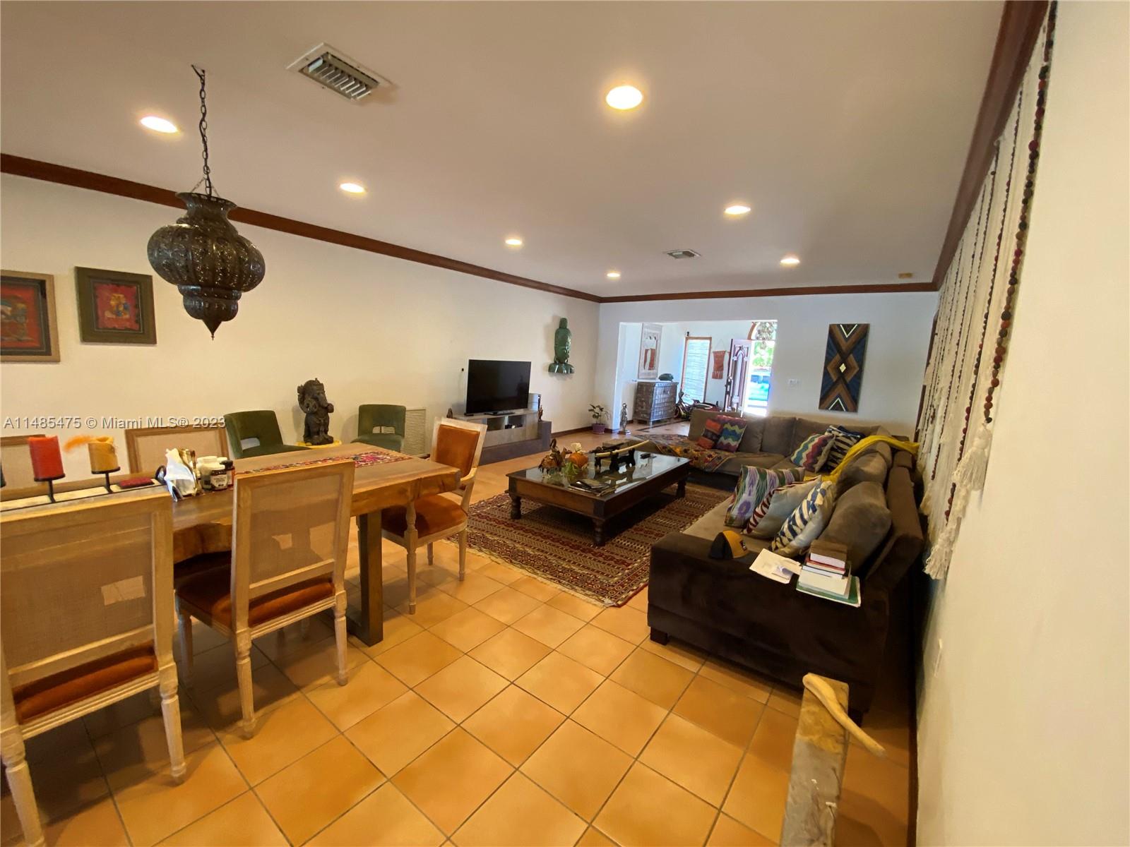 BISCAYNE BEACH-2ND ADDN - Residential