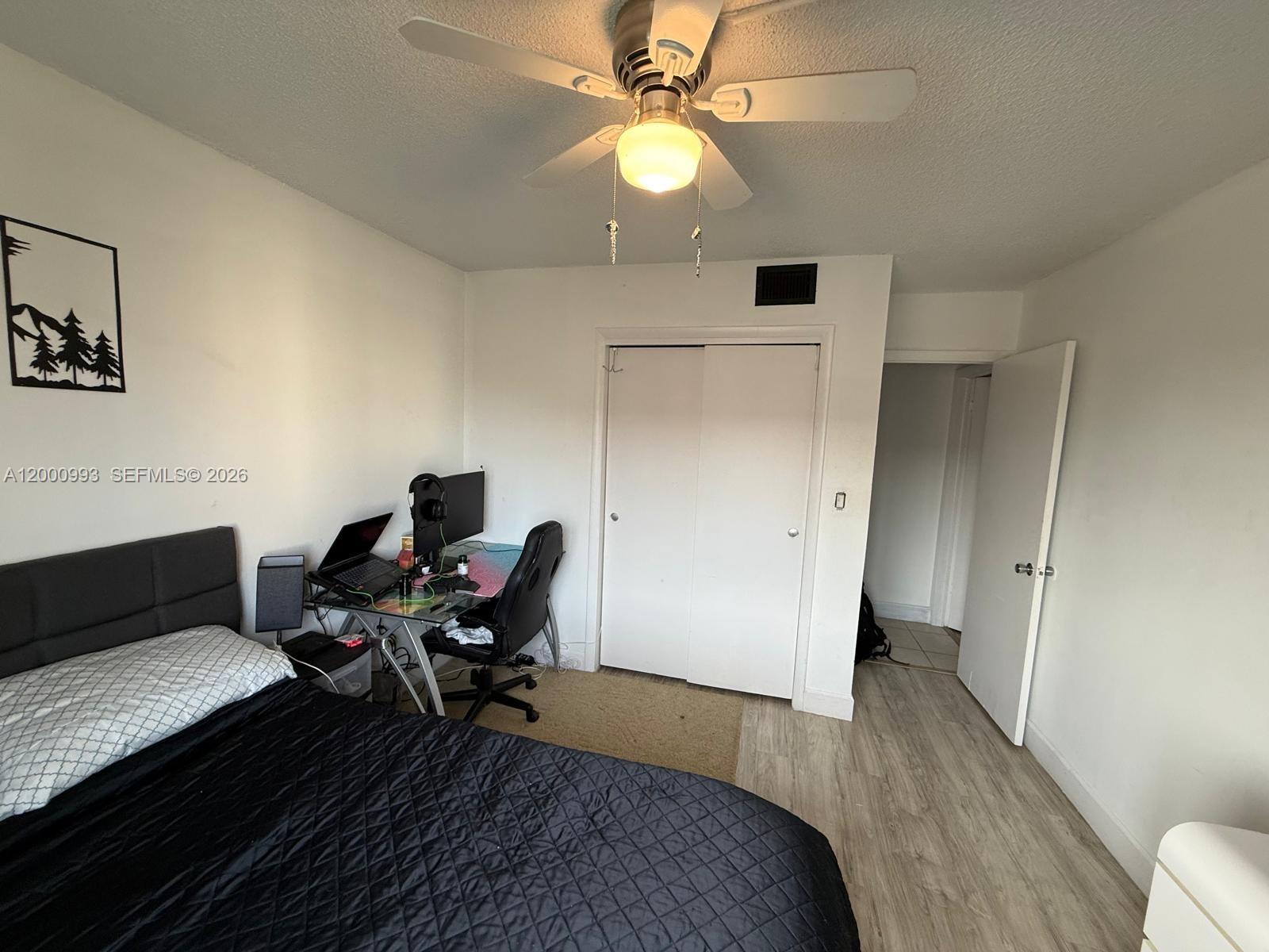 VENICE ISLE CONDO - Residential Lease