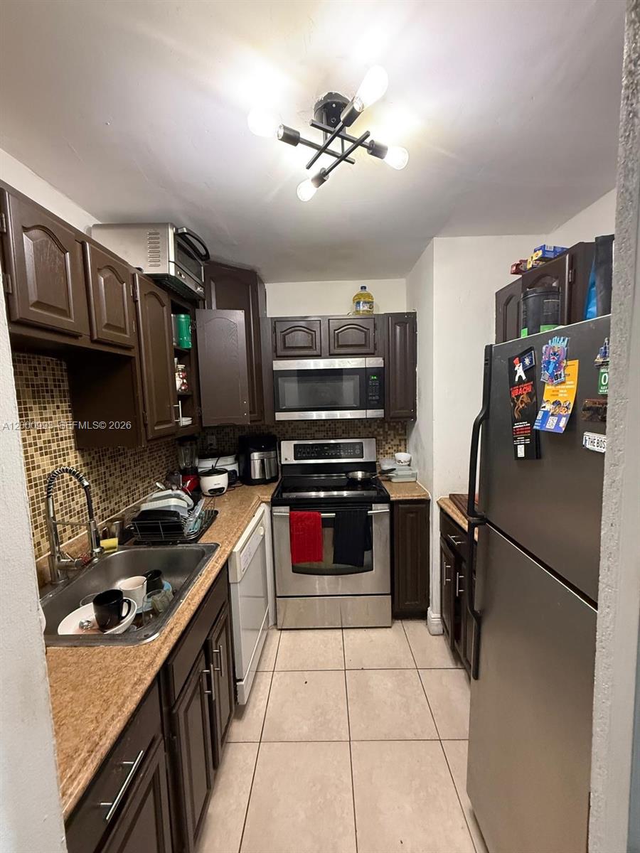 3536 NE 168th St 403