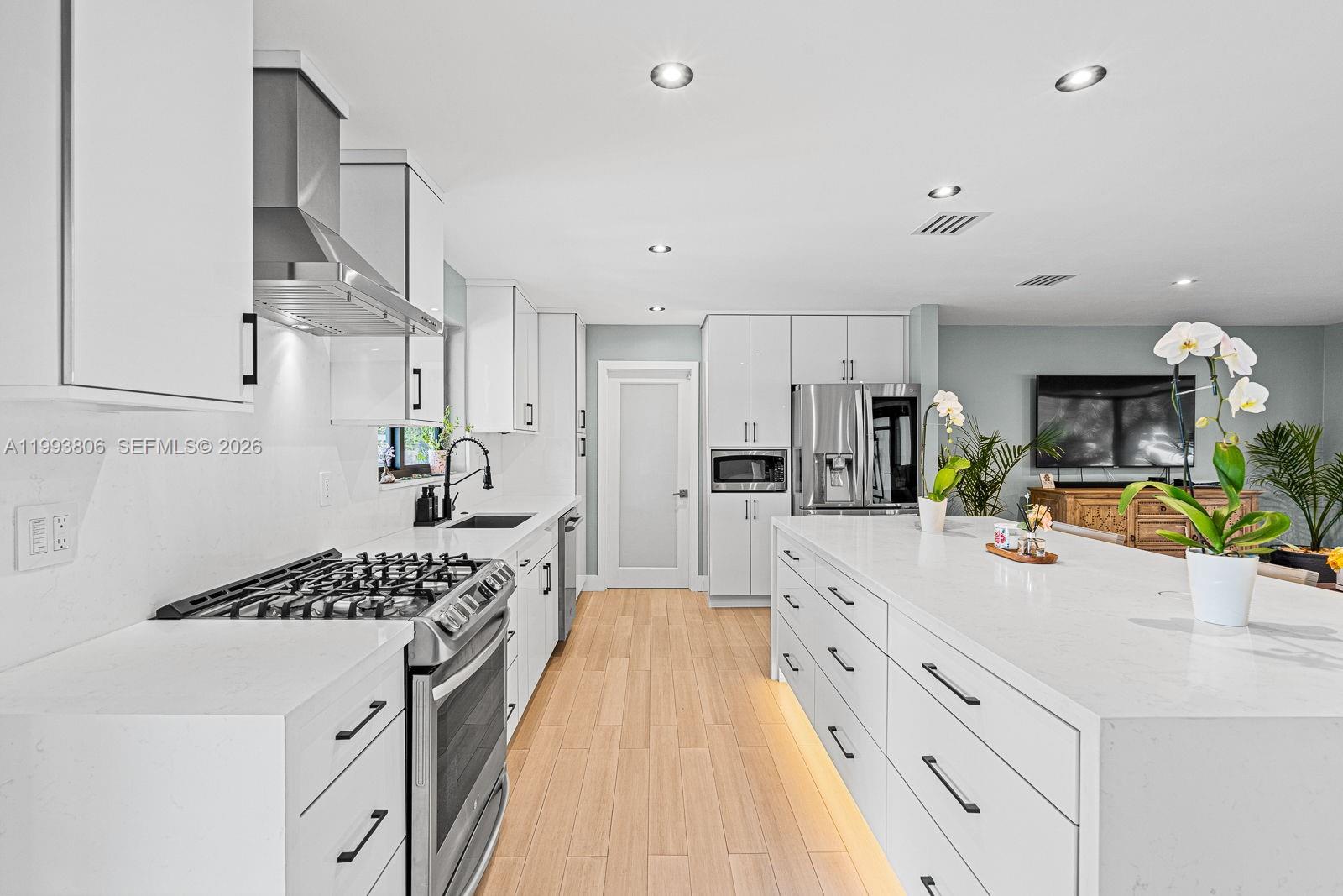 WHISPERING PINES EST SEC - Residential