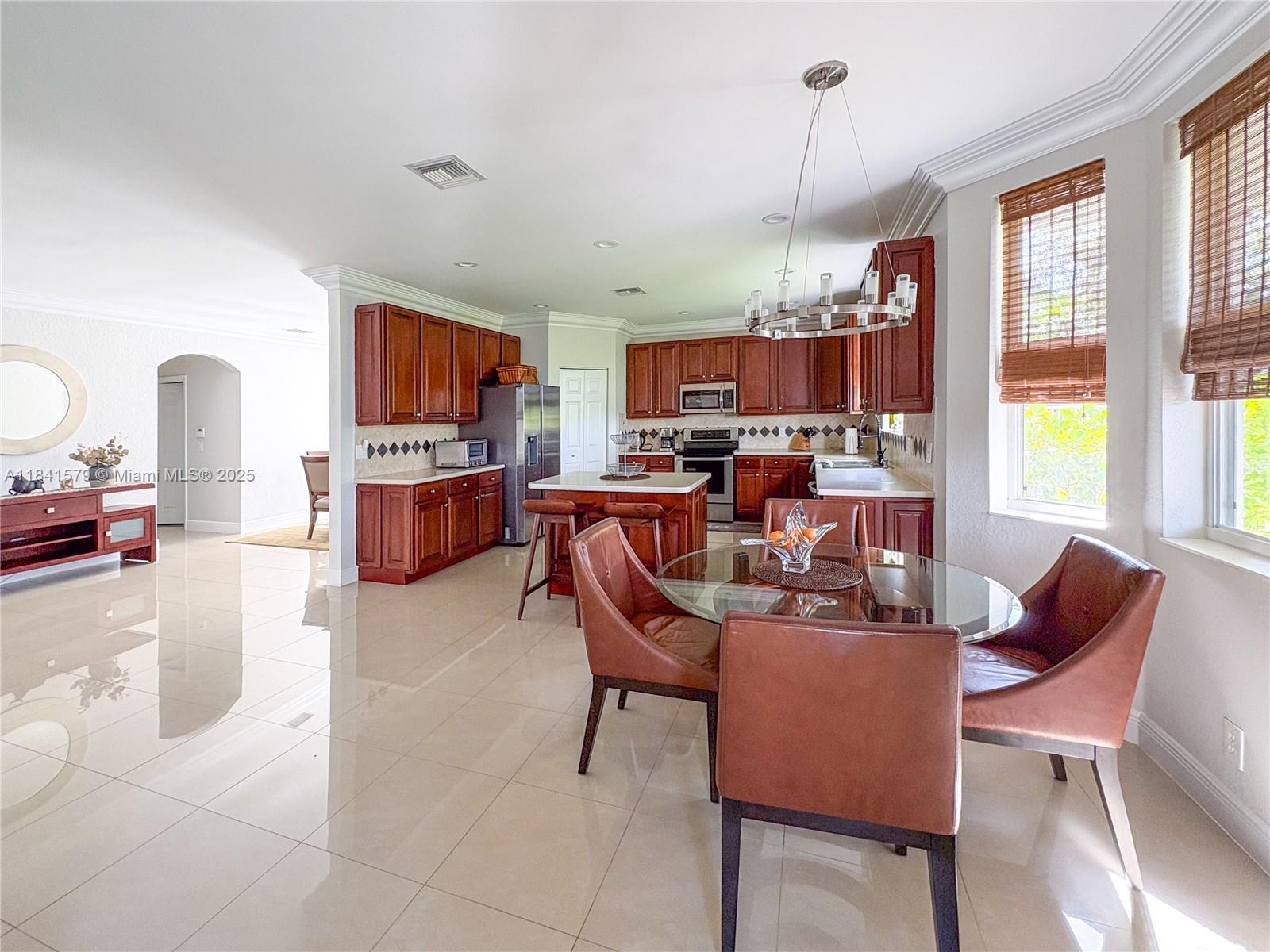 4006 Bahia Isle Cir none