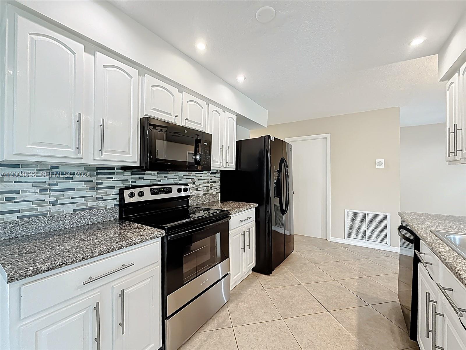 WESTWOOD COMMUNITY 5 - Residential