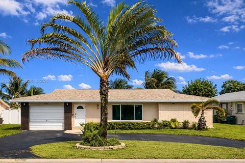 Photo of 8102 NW 96th Ter, Tamarac, FL 33321 (MLS # A12004622)