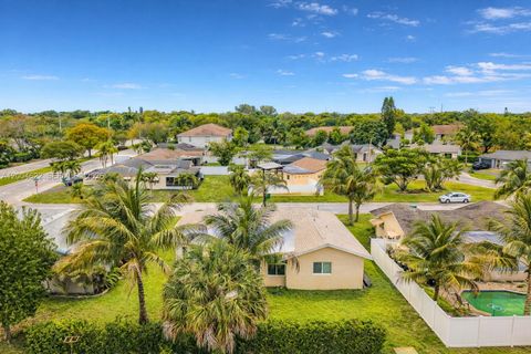 Tiny photo for 8102 NW 96th Ter, Tamarac, FL 33321 (MLS # A12004622)