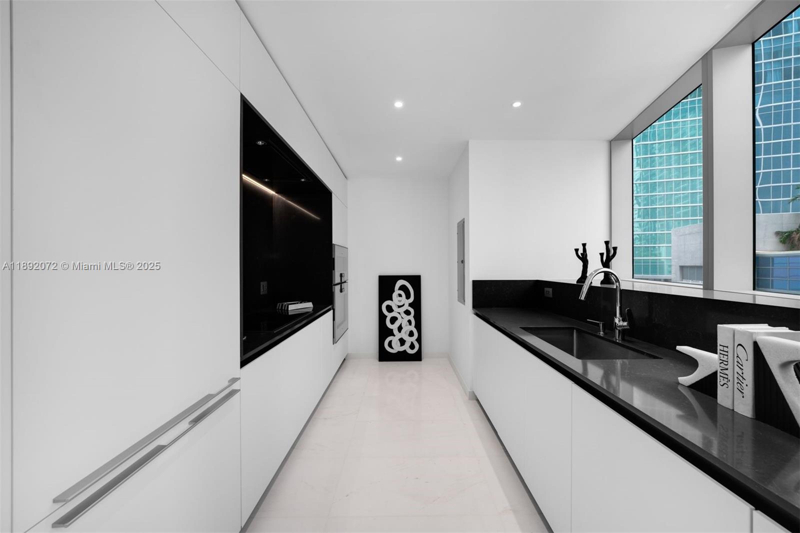 ASTON MARTIN RESIDENCES - Residential