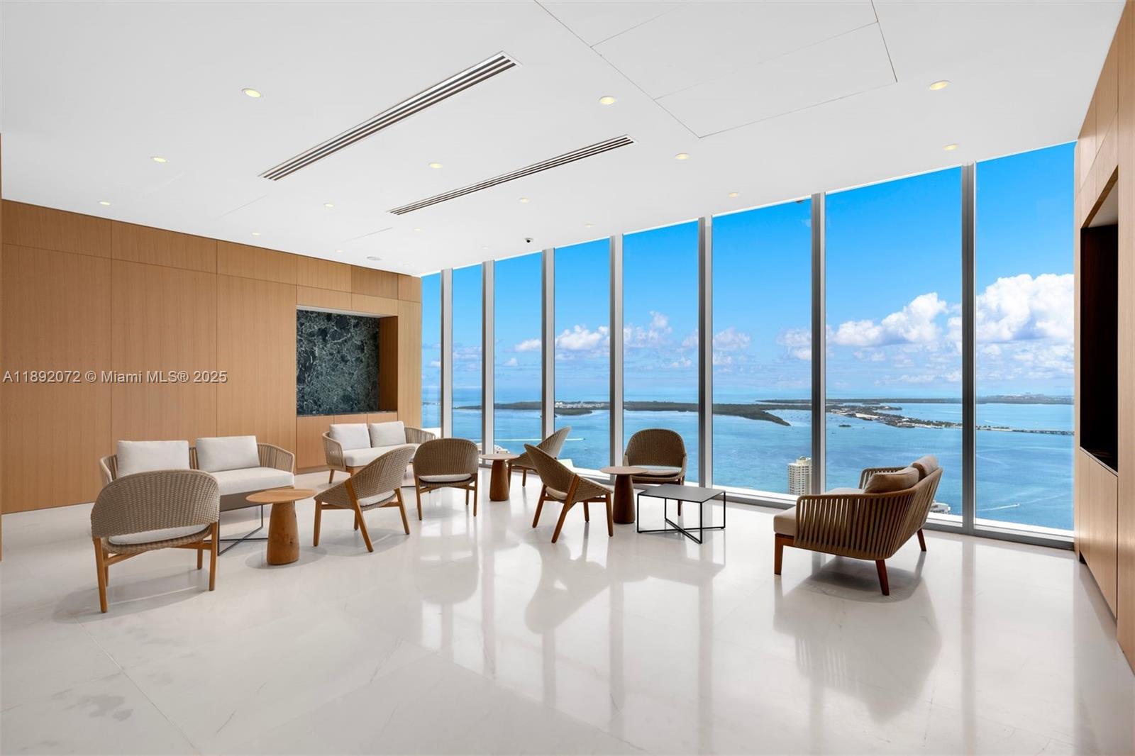 ASTON MARTIN RESIDENCES - Residential