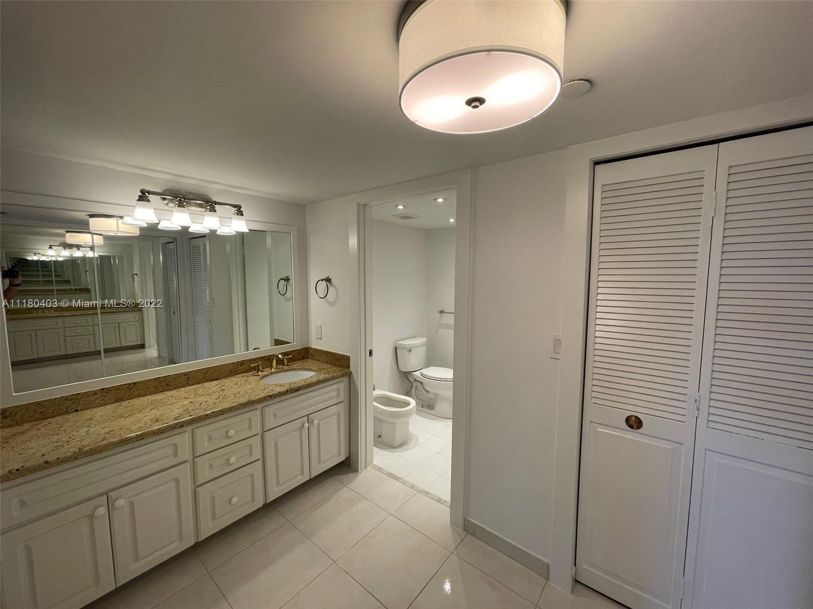 Key Biscayne, Florida 33149, United States, 2 Bedrooms Bedrooms, ,2 BathroomsBathrooms,Residential,Active,75031