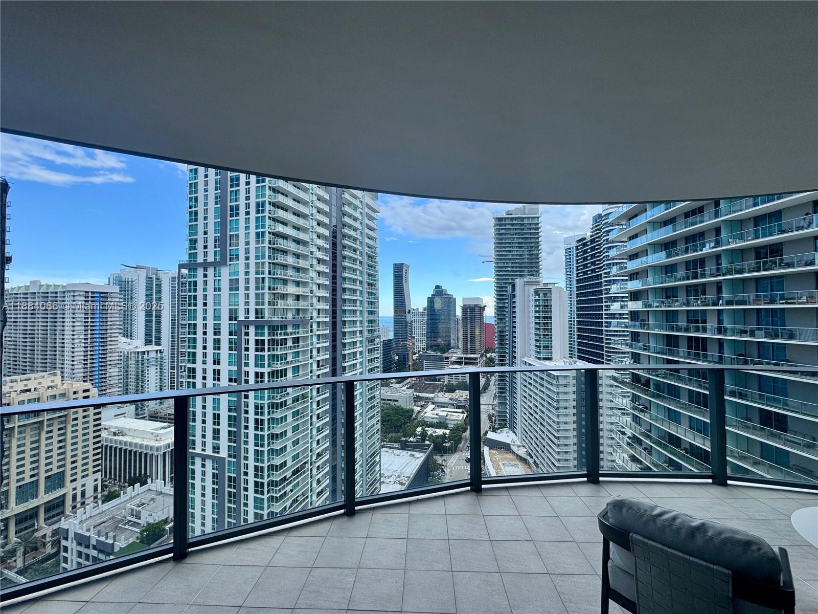 1000 Brickell Plz 3302