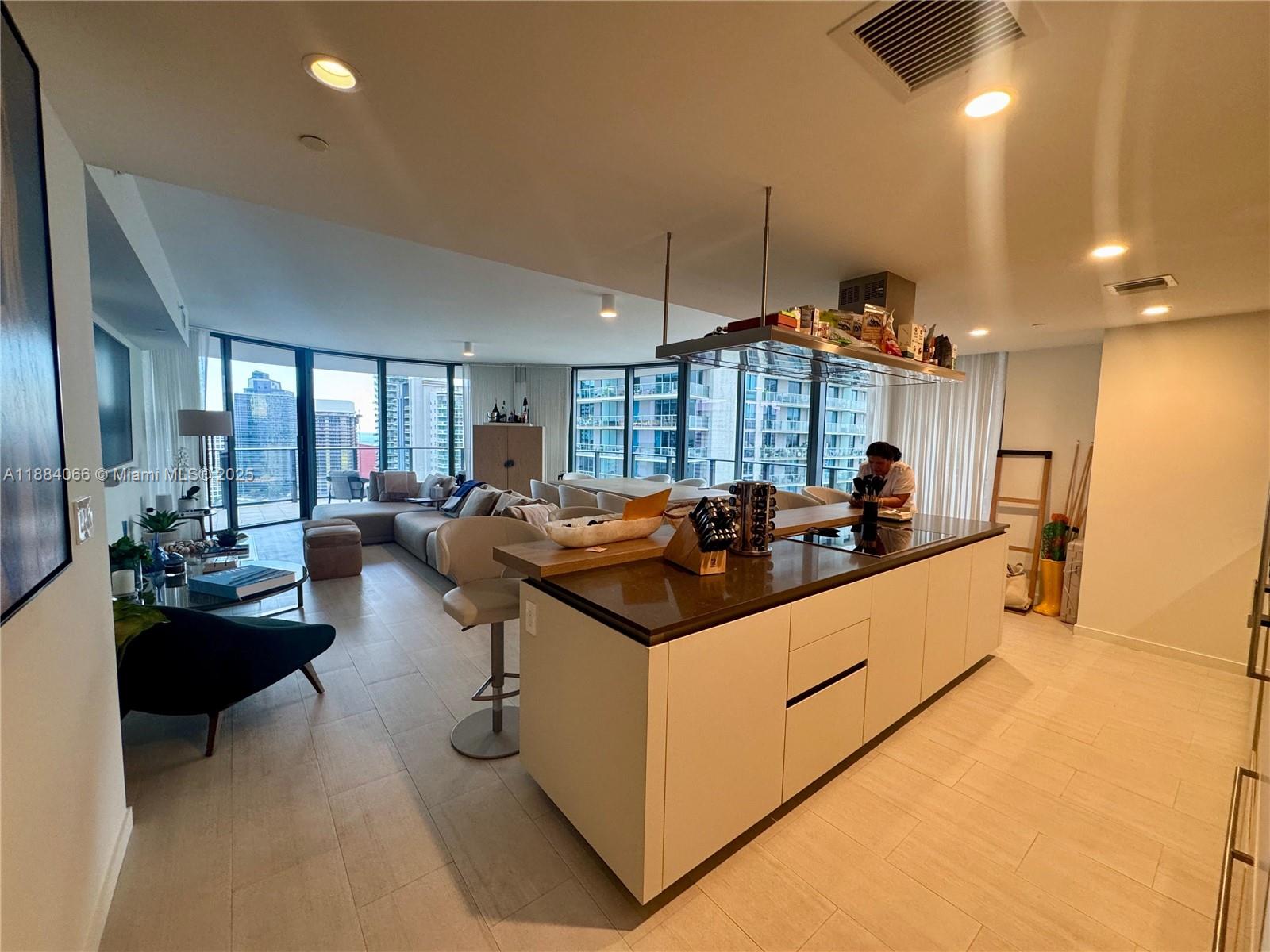 BRICKELL FLATIRON CONDO - Residential