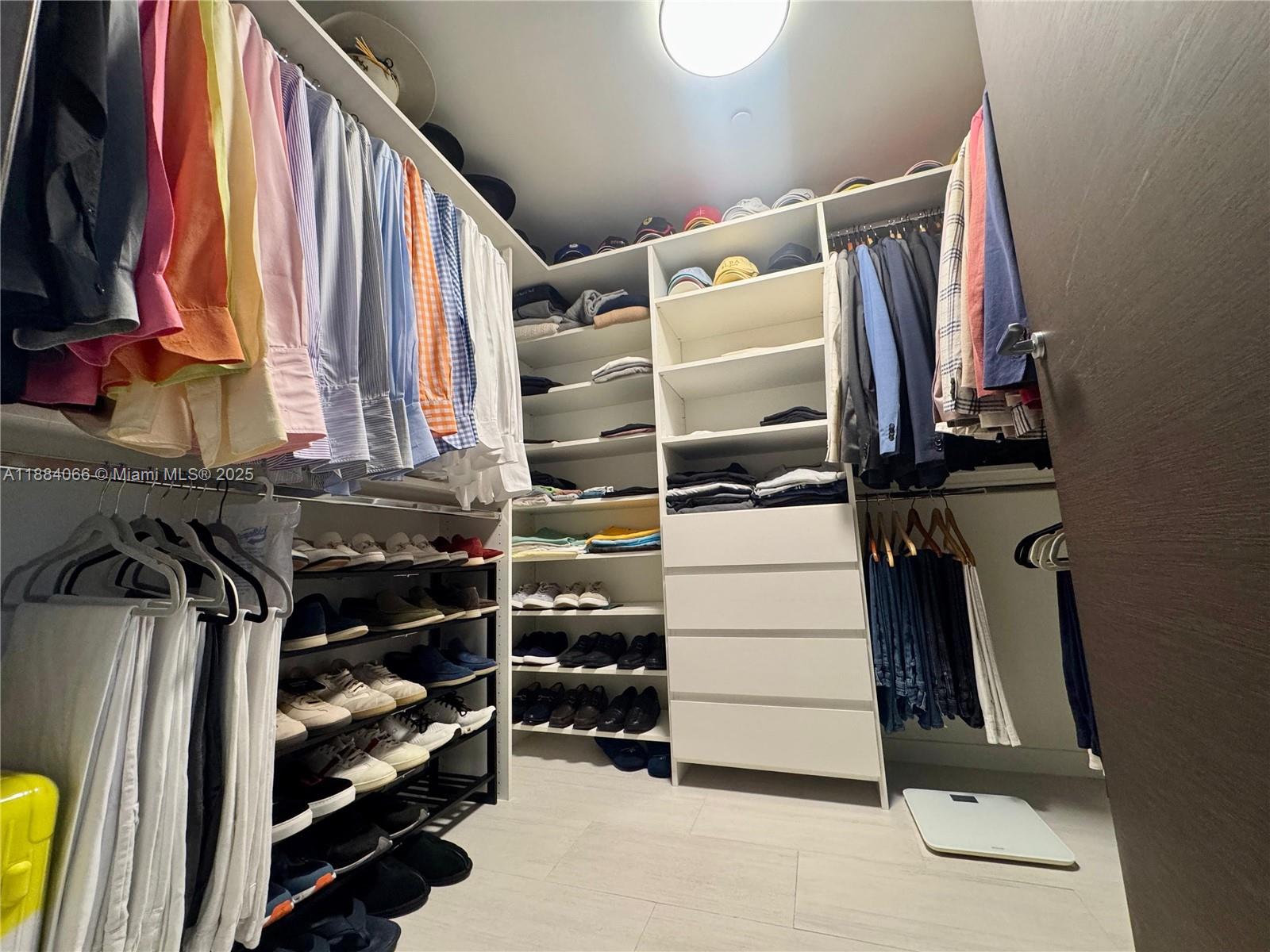 BRICKELL FLATIRON CONDO - Residential