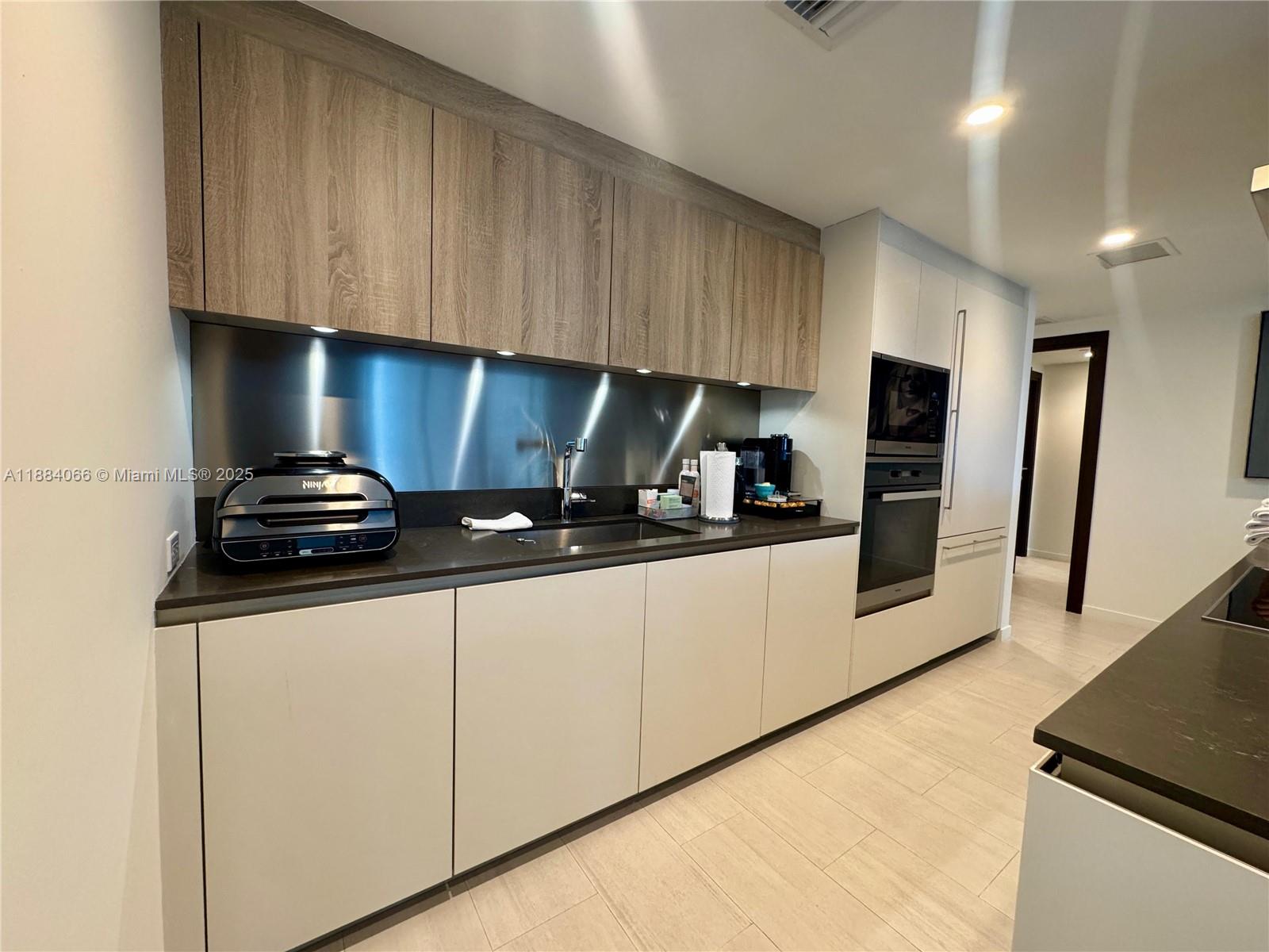 BRICKELL FLATIRON CONDO - Residential