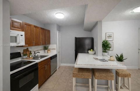 850 SW 129th Pl 103 Miami FL 33184