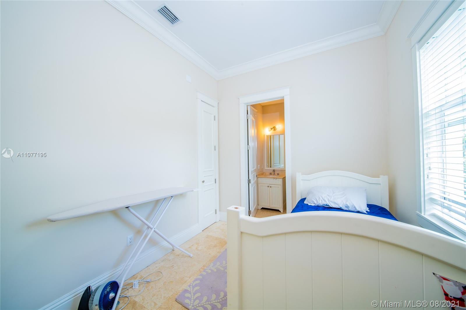 TROPICAL ISLE HOMES SUB 4 - Residential