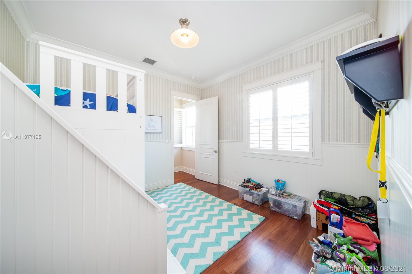 TROPICAL ISLE HOMES SUB 4 - Residential