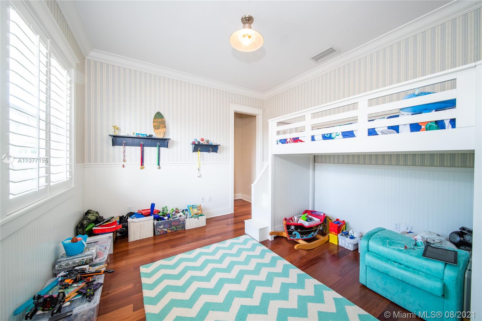 TROPICAL ISLE HOMES SUB 4 - Residential